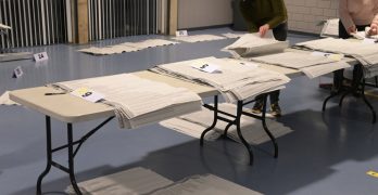 Stemmen tellen vertraging